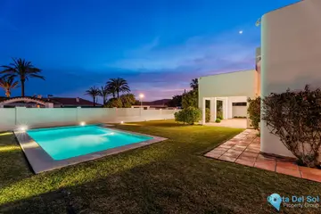 5 bedroom House for Sale in Marbesa-40533