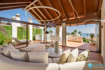 3 bedroom Apartment for Sale in New Golden Mile-40715