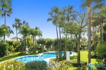 4 bedroom House for Sale in The Golden Mile-40990