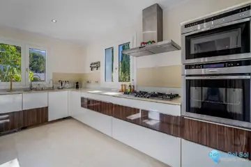 4 bedroom House for Sale in The Golden Mile-40994