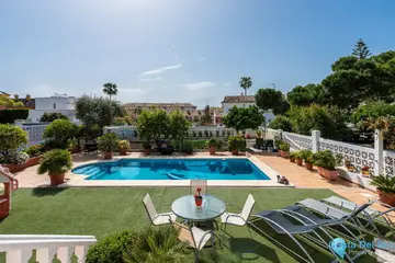 6 bedroom House for Sale in San Pedro de Alcántara-40998