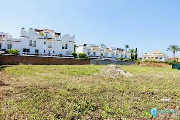 1815m2 Plot for Sale in San Pedro de Alcántara-41030