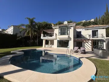 7 bedroom House for Sale in Benahavís