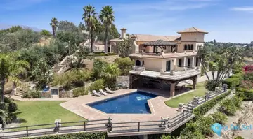 6 bedroom House for Sale in Estepona-41123