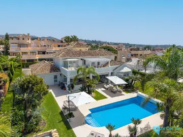 5 bedroom House for Sale in Elviria