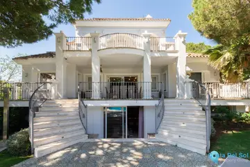 6 bedroom House for Sale in Hacienda Las Chapas