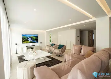 5 bedroom House for Sale in Nueva Andalucía-41361