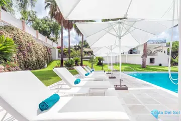 6 bedroom House for Sale in Río Real-41465