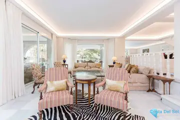6 bedroom House for Sale in Río Real-41467
