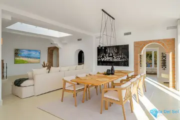 6 bedroom House for Sale in El Madroñal-41496