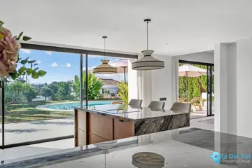 4 bedroom House for Sale in Nueva Andalucía-41505