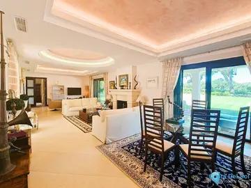 7 bedroom House for Sale in San Roque Club-41579