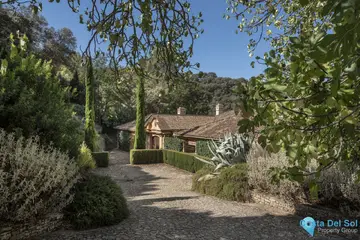 6 bedroom House for Sale in Ronda