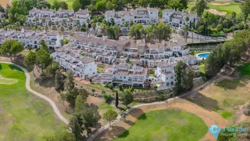 4 bedroom House for Sale in Lauro Golf