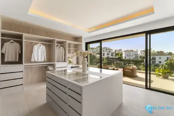 4 bedroom House for Sale in Estepona-41986