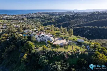 6 bedroom House for Sale in Estepona-42044