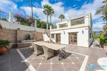 6 bedroom House for Sale in Estepona-42049