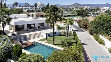 4 bedroom House for Sale in Guadalmina Alta