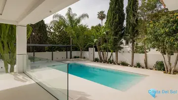 6 bedroom House for Sale in Guadalmina Alta-42101