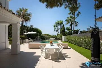 6 bedroom House for Sale in Marbesa-42109