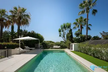 6 bedroom House for Sale in Marbesa-42111
