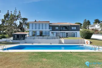 16 bedroom House for Sale in El Chaparral