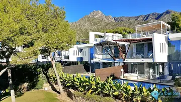 5 bedroom House for Sale in Sierra Blanca