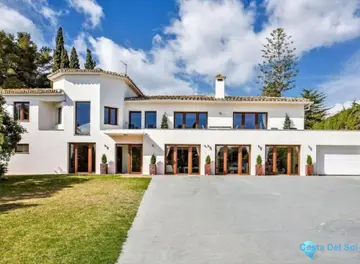 7 bedroom House for Sale in San Pedro de Alcántara