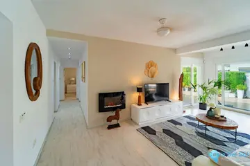 4 bedroom House for Sale in Marbesa-42545