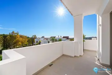 3 bedroom Apartment for Sale in Aloha-42623