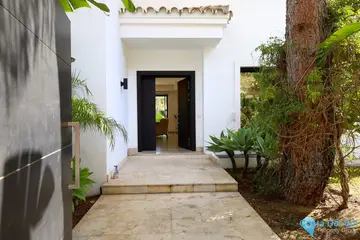 6 bedroom House for Sale in Nueva Andalucía-42751