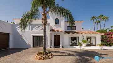 5 bedroom House for Sale in Atalaya