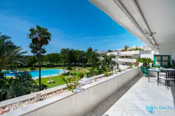 4 bedroom Apartment for Sale in Nueva Andalucía
