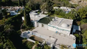 6 bedroom House for Sale in The Golden Mile
