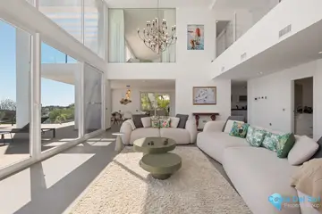 5 bedroom House for Sale in La Mairena-43023