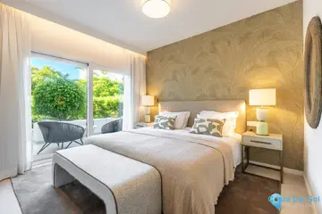 4 bedroom Apartment for Sale in Marbella-43104
