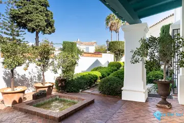 6 bedroom House for Sale in Guadalmina Baja-43239