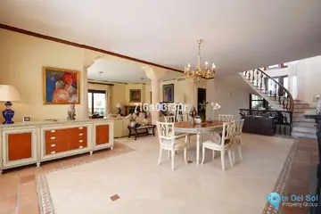 5 bedroom House for Sale in Nueva Andalucía-43403