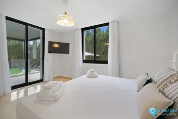 5 bedroom House for Sale in Nueva Andalucía-43480