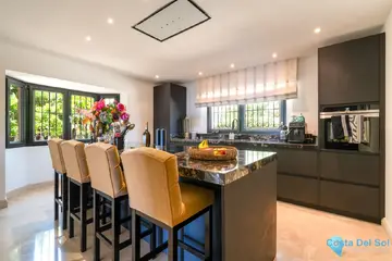 5 bedroom House for Sale in La Cala de Mijas-43868