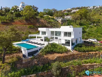 4 bedroom House for Sale in La Mairena