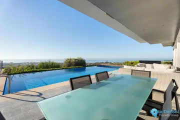 5 bedroom House for Sale in Altos de los Monteros