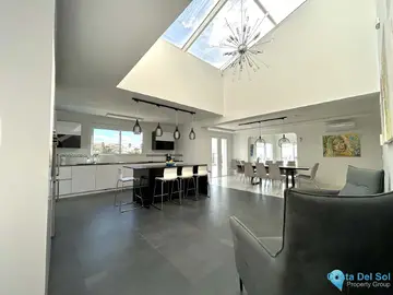 7 bedroom House for Sale in Mijas Costa-44021