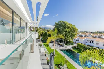 5 bedroom House for Sale in El Paraiso-44025