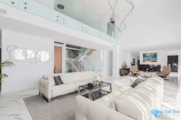 5 bedroom House for Sale in El Paraiso-44026
