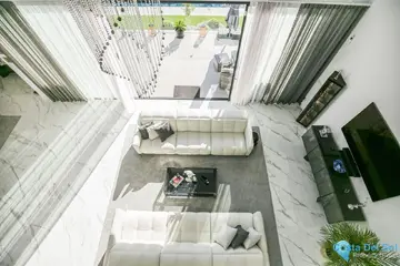 5 bedroom House for Sale in El Paraiso-44031
