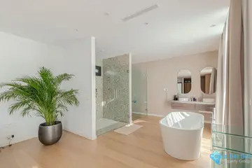 5 bedroom House for Sale in El Paraiso-44034