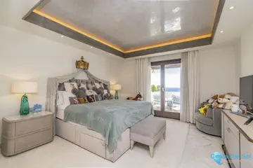 4 bedroom Apartment for Sale in Sierra Blanca-44042