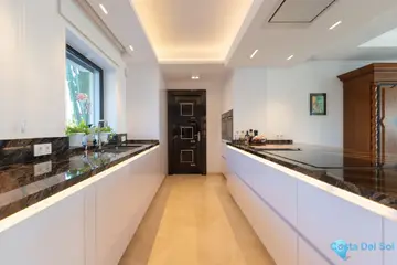 3 bedroom House for Sale in Elviria-44054