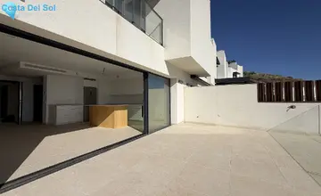 3 bedroom House for Sale in Torrox Costa-376
